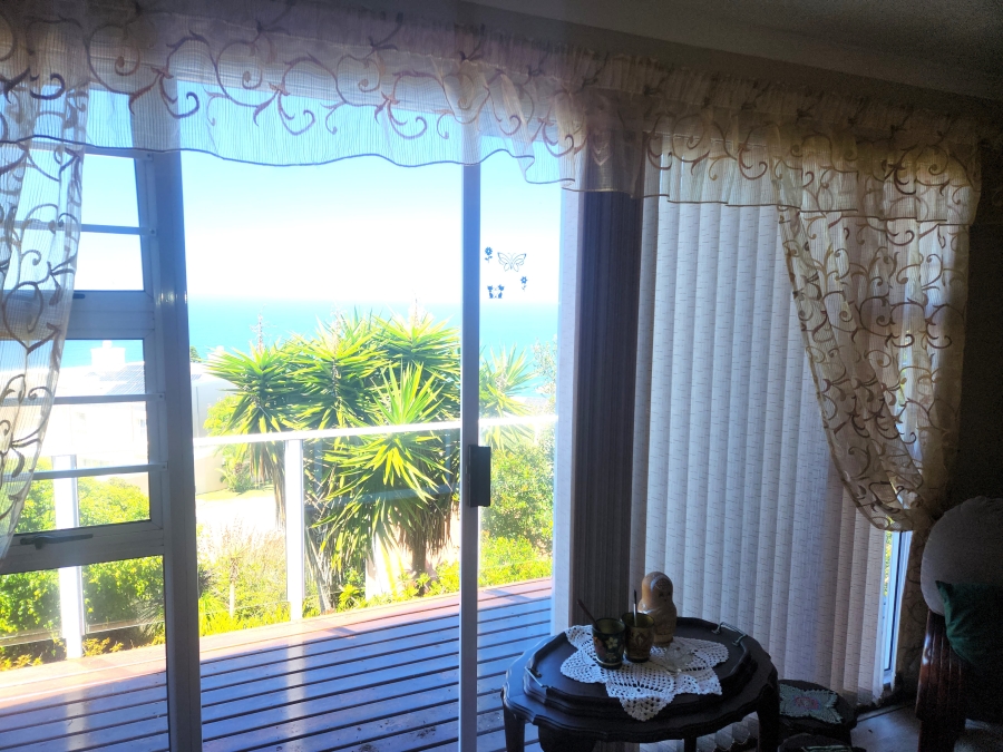 4 Bedroom Property for Sale in Dana Bay Western Cape
